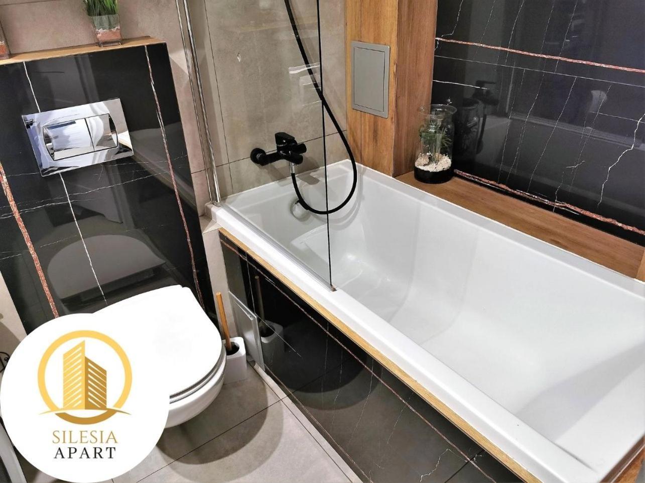 Apartament Granatowy Tychy Kültér fotó