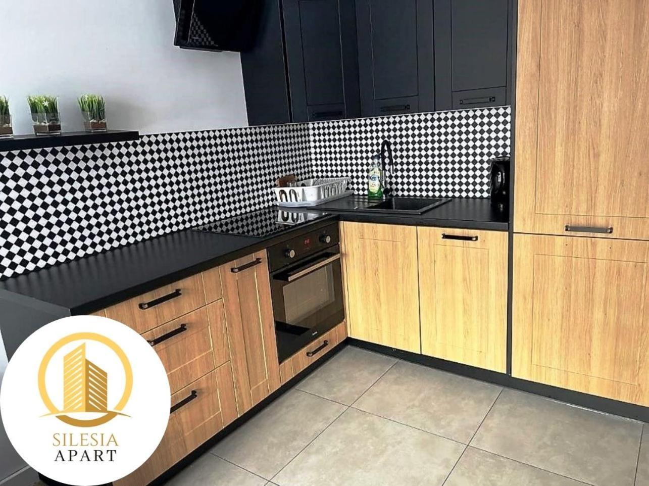 Apartament Granatowy Tychy Kültér fotó